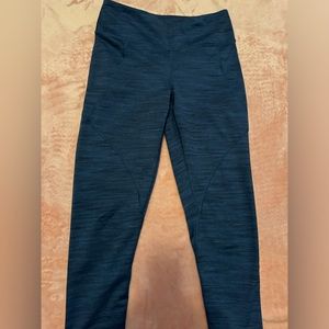 Small Patagonia Capri women’s yoga pants